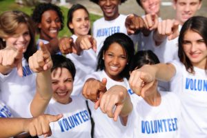dreamstime_m_19391358_volunteers (4)