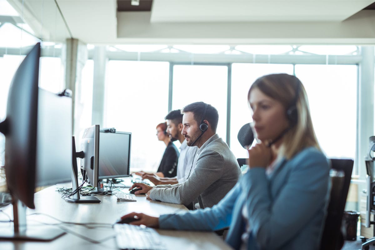 employees using contact center